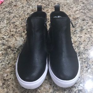 Steve Madden sneakers